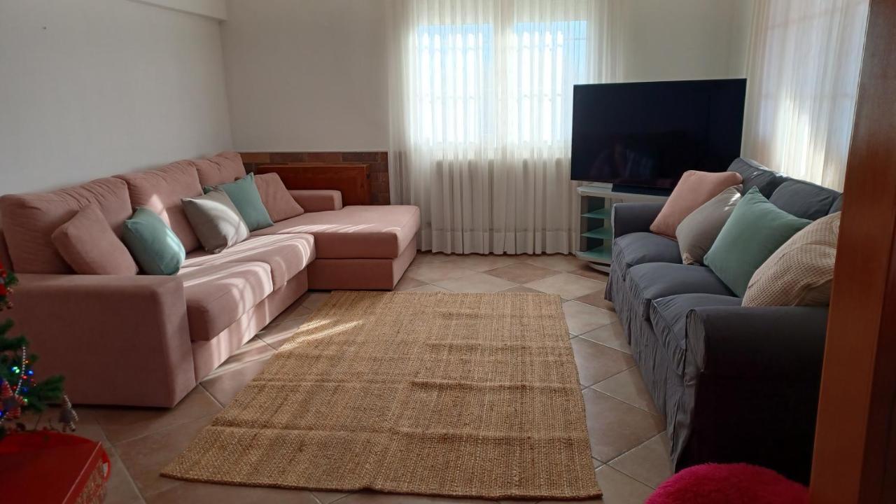 Piscina De Sal Barbacoa Wifi, Parking Gratis, 3 Min Pga Casa El Roble Villa Girona Exteriör bild