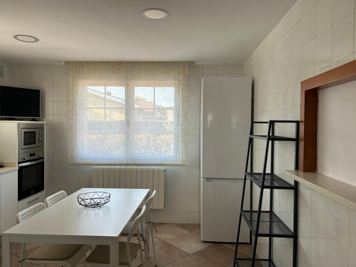 Piscina De Sal Barbacoa Wifi, Parking Gratis, 3 Min Pga Casa El Roble Villa Girona Exteriör bild