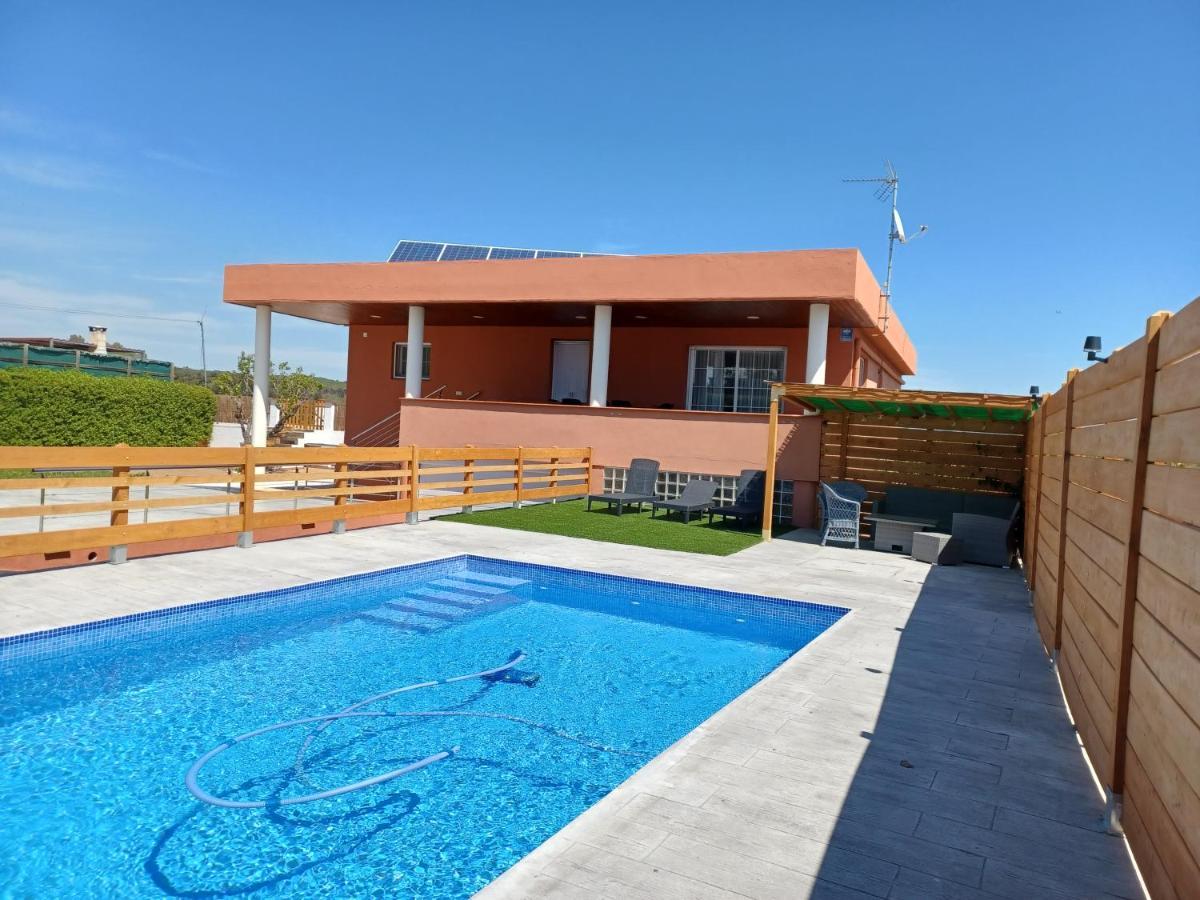 Piscina De Sal Barbacoa Wifi, Parking Gratis, 3 Min Pga Casa El Roble Villa Girona Exteriör bild