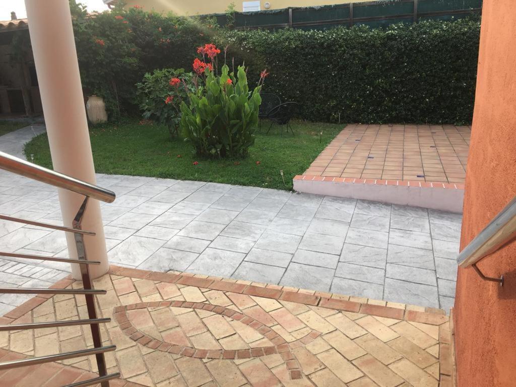 Piscina De Sal Barbacoa Wifi, Parking Gratis, 3 Min Pga Casa El Roble Villa Girona Exteriör bild